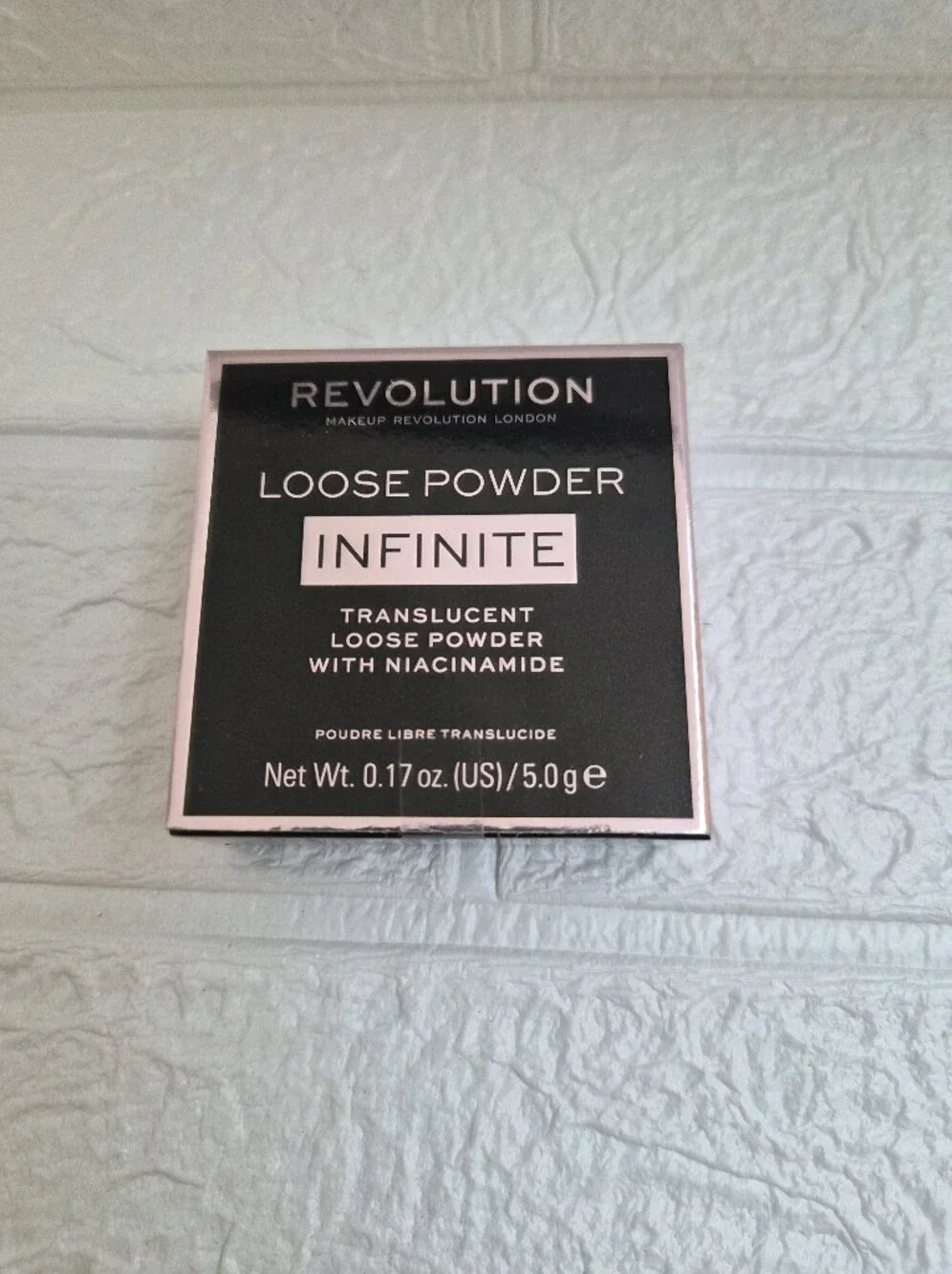 Makeup Revolution ~ Infinite Translucent Loose Powder ~ 0.17 oz new in box